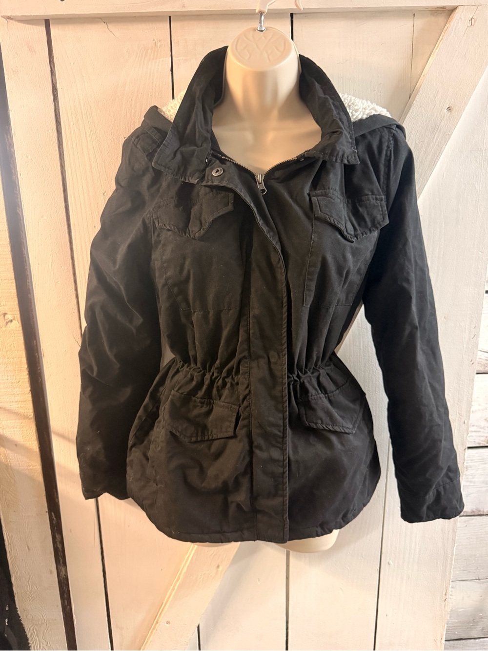New Look Black Hooded Utility Jacket with Sherpa Lining